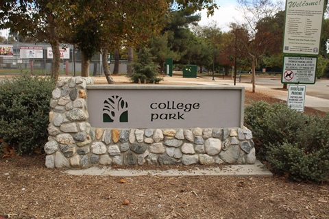 College-sign-2.jpg